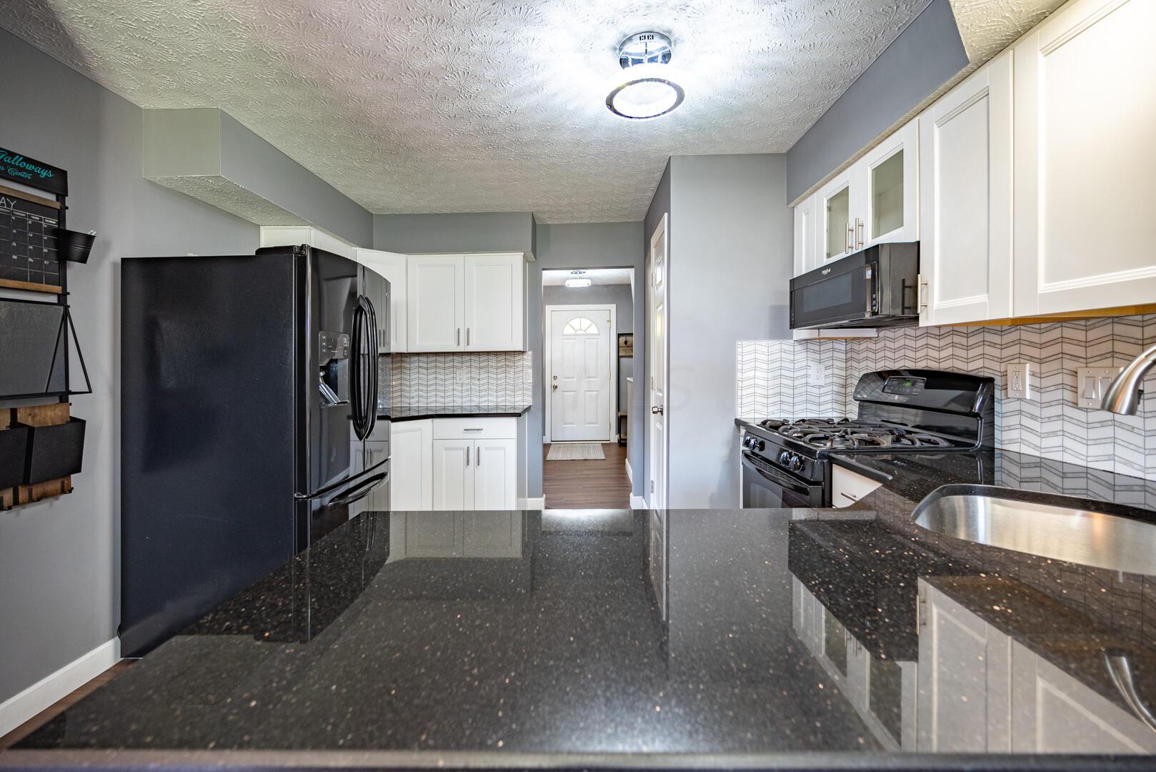 5578 Spring Hill Road Grove City, OH 43123 - Photo 5 of 32 5578 Spring Hill Dr -26