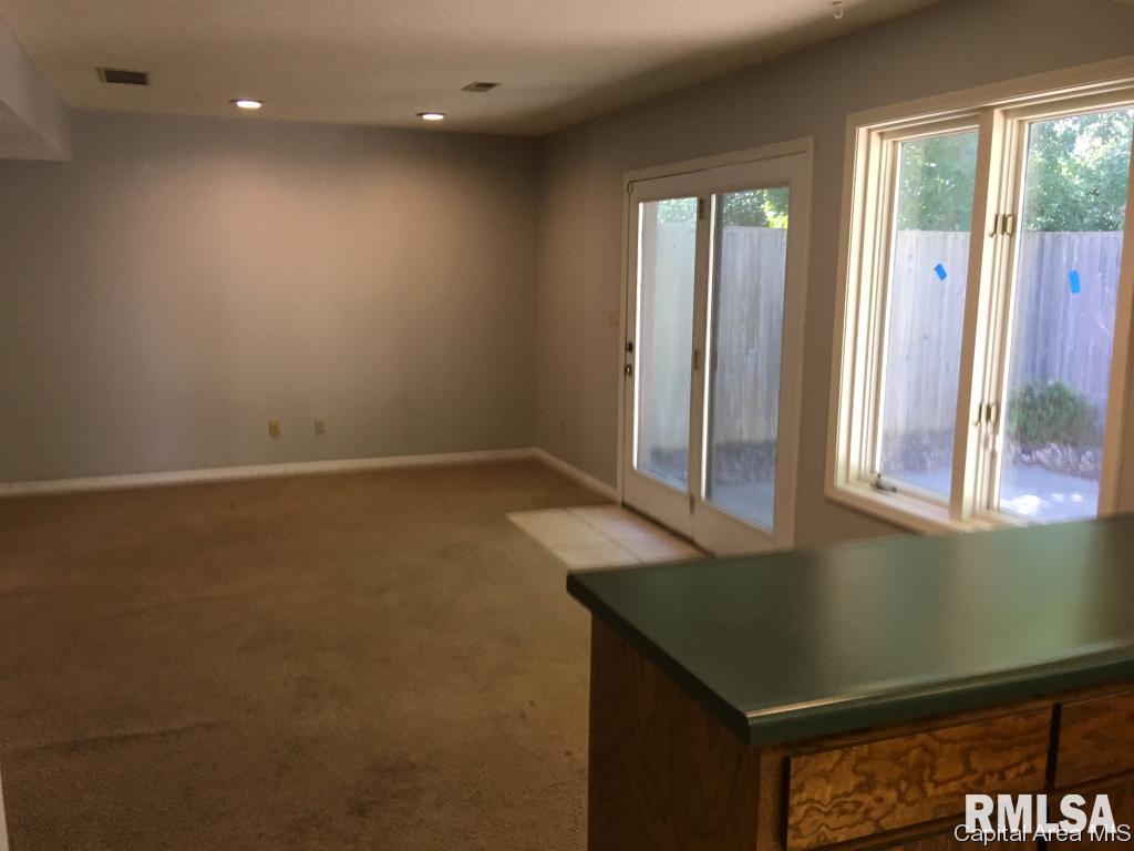 305 Bellerive Road Springfield, IL 62704 - Photo 11 of 27