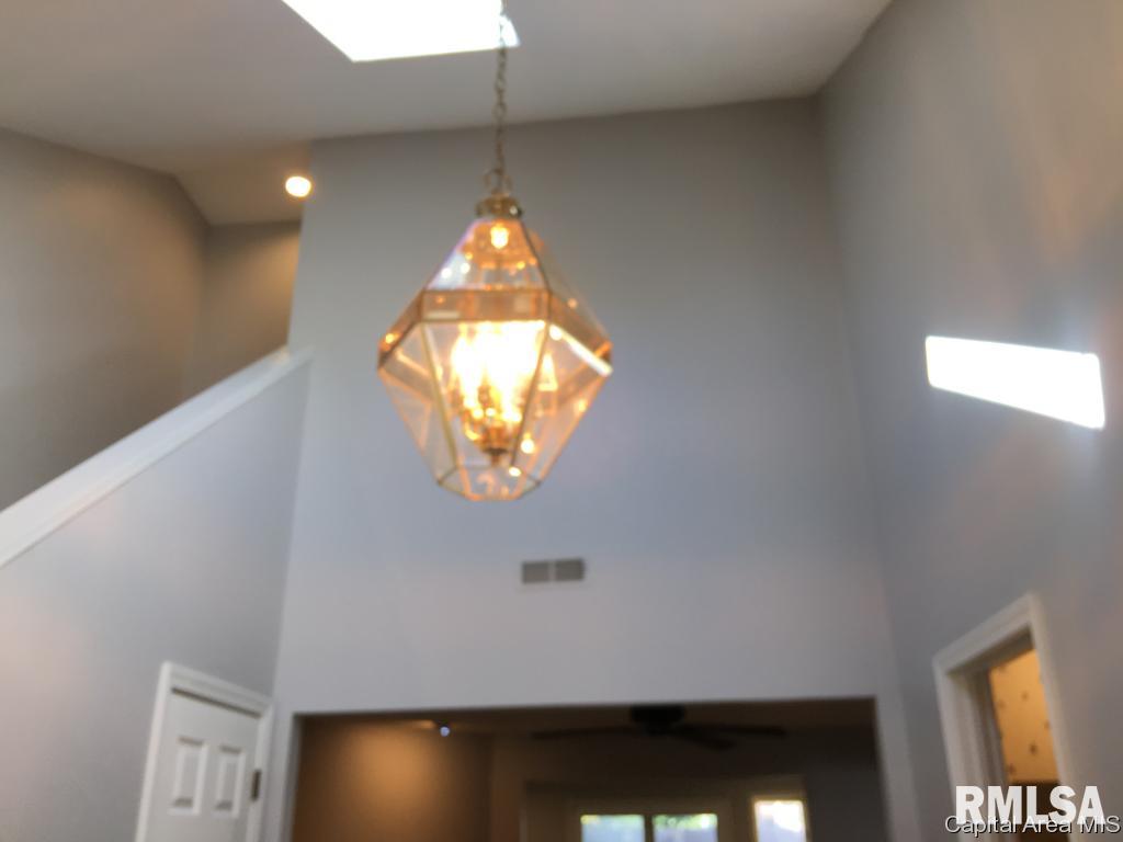 305 Bellerive Road Springfield, IL 62704 - Photo 5 of 27