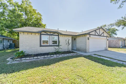 $270,000 | 10826 Thorncliff Drive, Humble, TX 77396