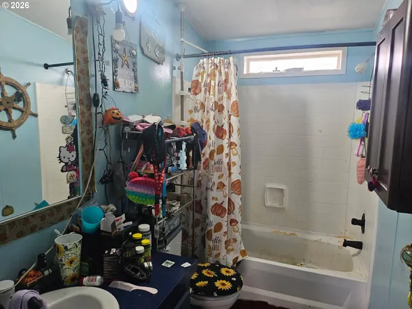 $369,000 | 2154 Marion Street Southeast, Albany, OR 97322