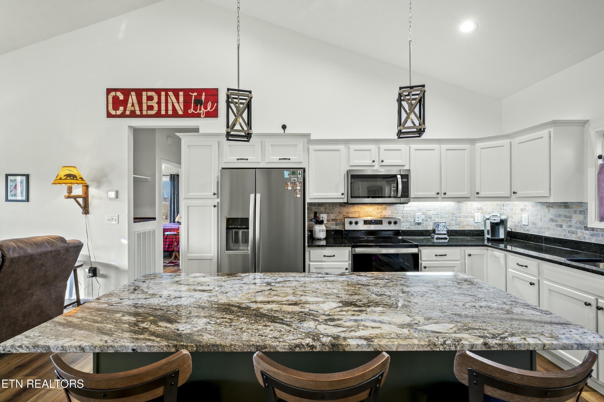 1136 Camellia Road Newport, TN 37821 - Photo 4 of 54 Gallery Image 4