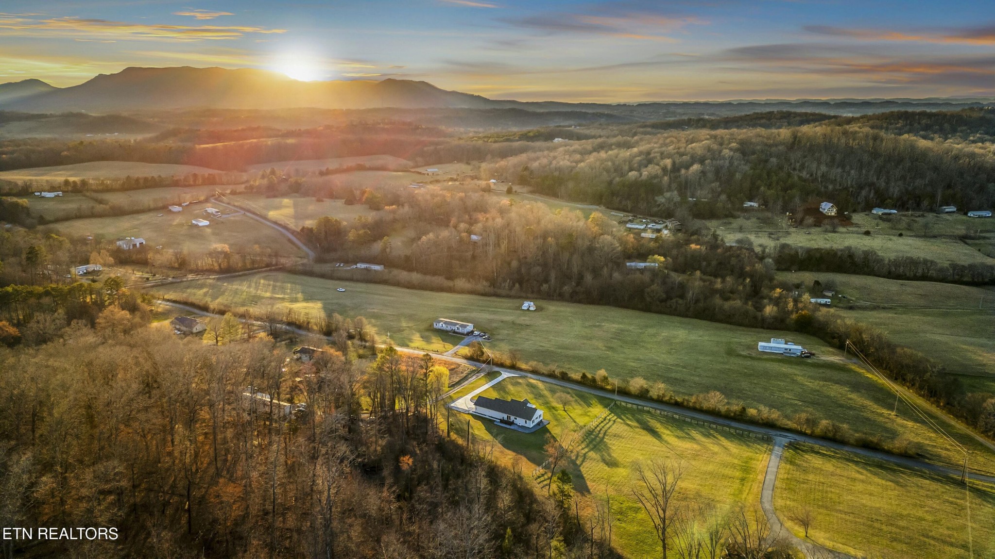 1136 Camellia Road Newport, TN 37821 - Photo 48 of 54 Gallery Image 48
