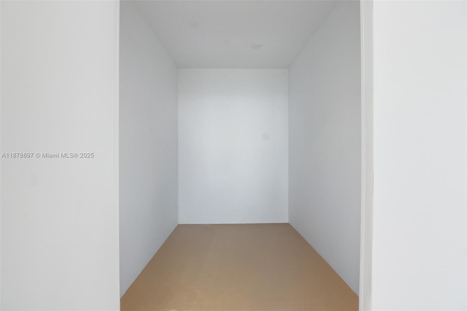 2655 Collins Avenue, Unit PH2512 Miami Beach, FL 33140 - Photo 9 of 21 a view of small space