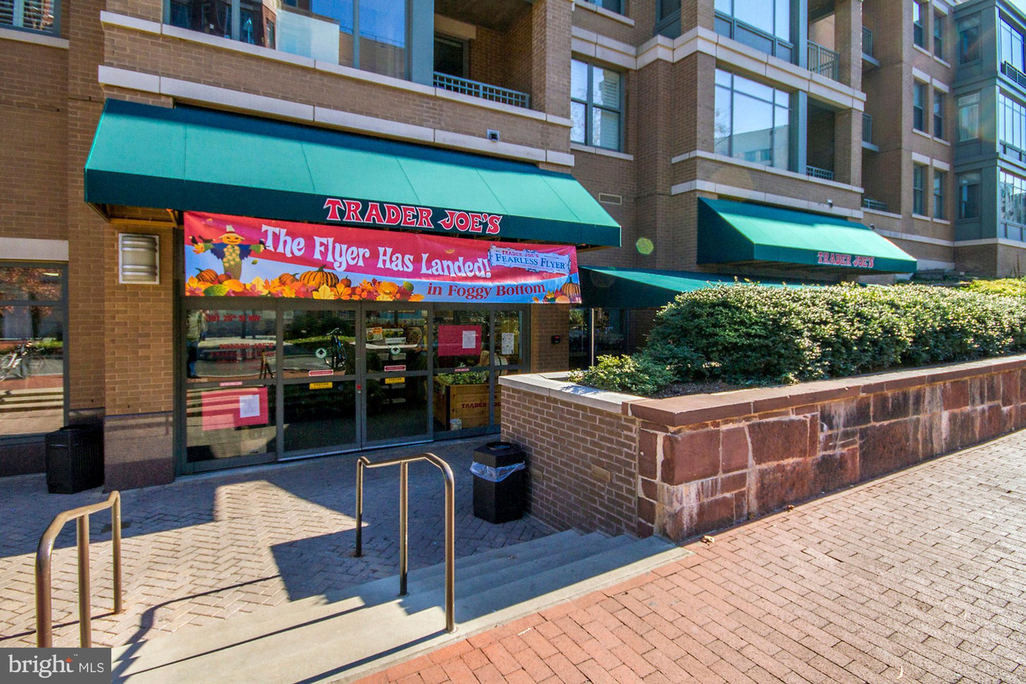 1177 22nd Street Northwest, Unit 6D Washington, DC 20037 - Photo 11 of 13 TRADER JOE'S