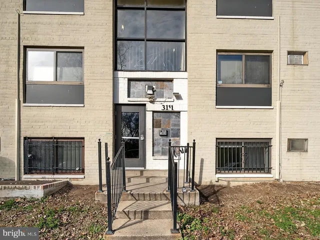 $1,300 | 3111 Naylor Road Southeast, Unit 104, Washington, DC 20020