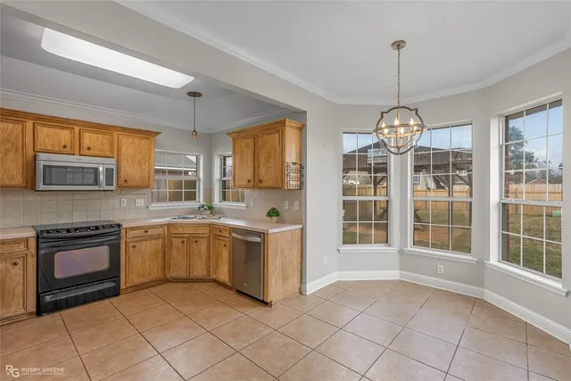 $1,950 | 5813 Gold Crest Drive, Bossier City, LA 71112