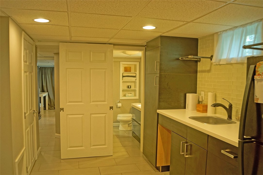 166 Raleigh Avenue, Unit 1 Pawtucket, RI 02860 - Photo 28 of 39