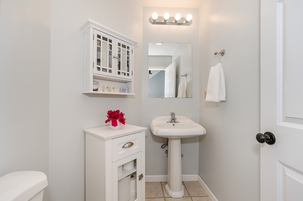 130 Norris Road Tyngsborough, MA 01879 - Photo 9 of 42 Gallery Image 9