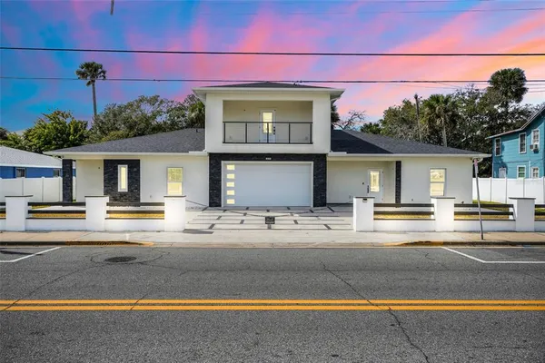 $894,000 | 223 North Peninsula Drive, Unit A & B, Daytona Beach, FL 32118