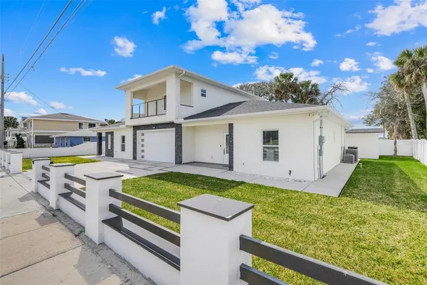 $894,000 | 223 North Peninsula Drive, Unit A & B, Daytona Beach, FL 32118