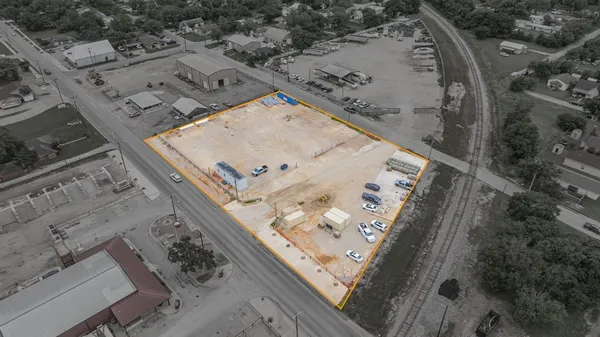 $1,500,000 | 1010 North Graham Street, Stephenville, TX 76401