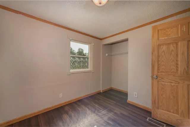 $250,000 | 9284 Highway 35, Gladstone, MI 49837