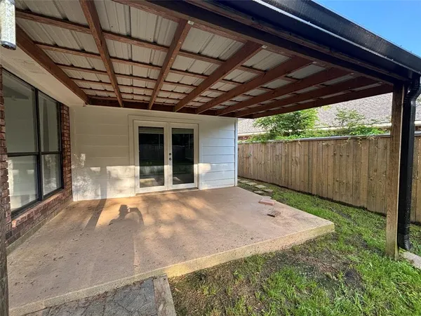 $2,000 | 9647 Amblewood Lane, Shreveport, LA 71118