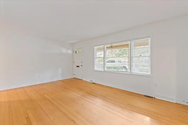 $6,500 | 251 Bennett Street, Mount Pleasant, SC 29464