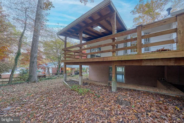 a house view with a outdoor space