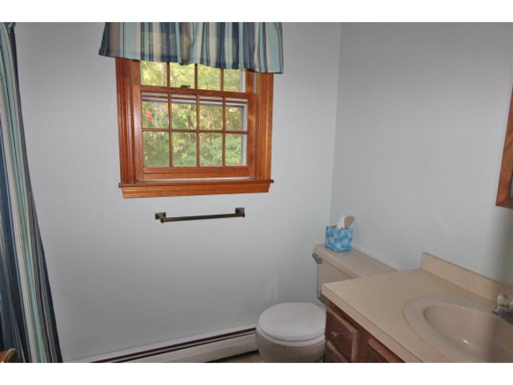 9 Bear Meadow Road Londonderry, NH 03053 - Photo 9 of 18