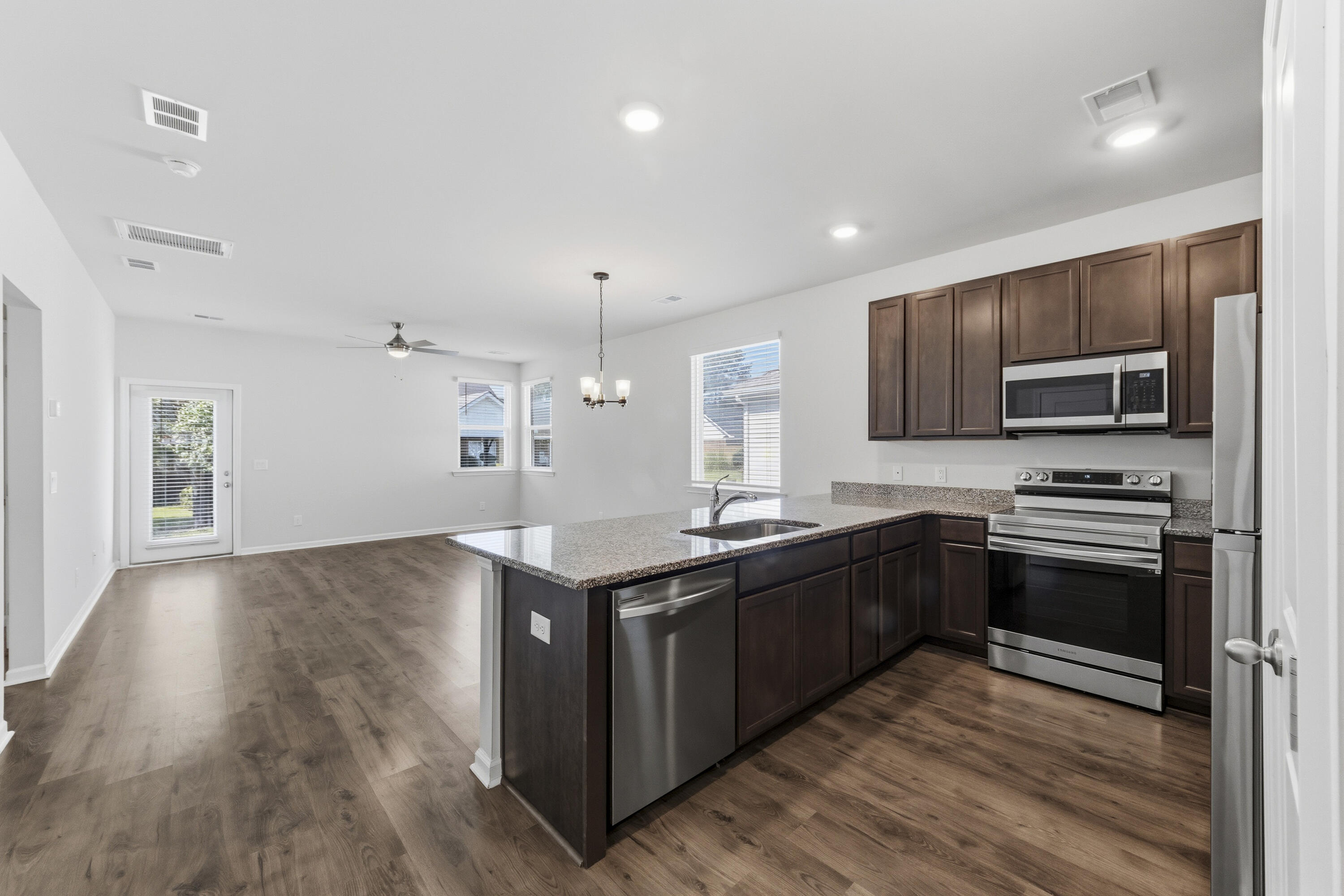 1307 Warrens Way Manning, SC 29102 - Photo 9 of 21 _01A8926