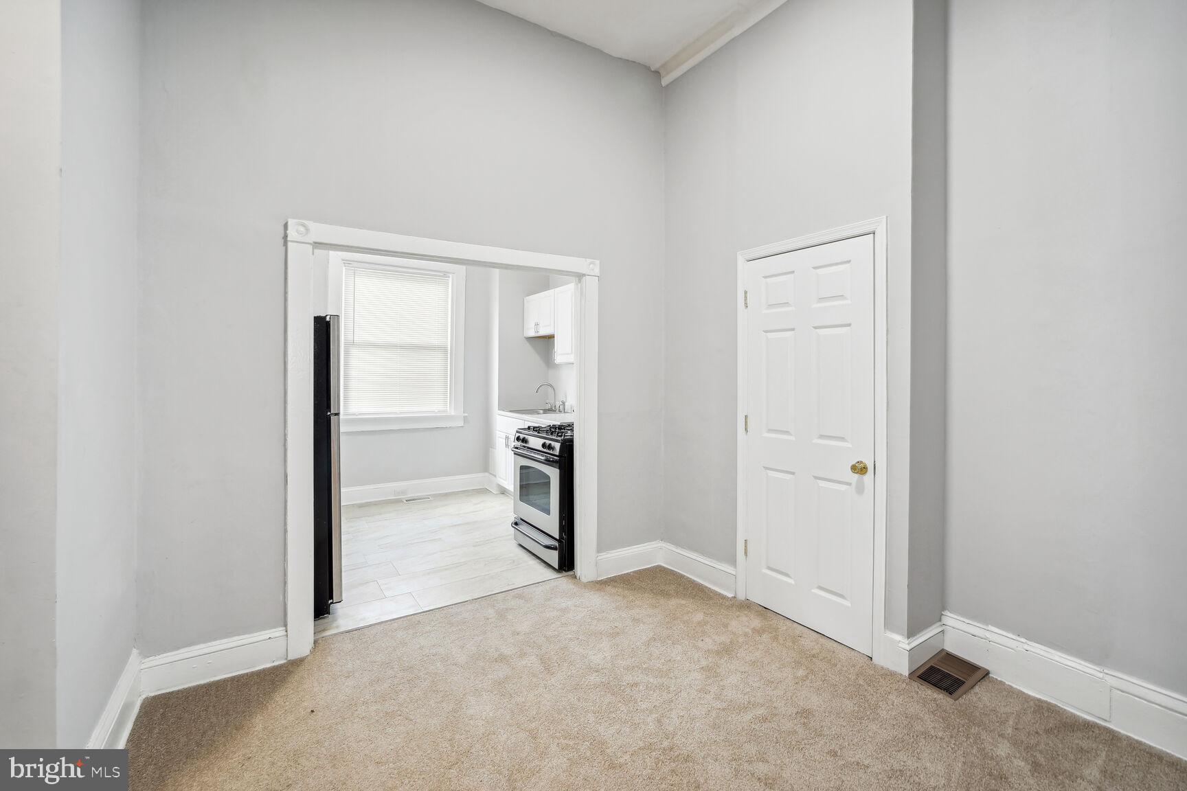 1909 McCulloh Street Baltimore, MD 21217 - Photo 10 of 22 a view of a room with a walk in closet and bedroom