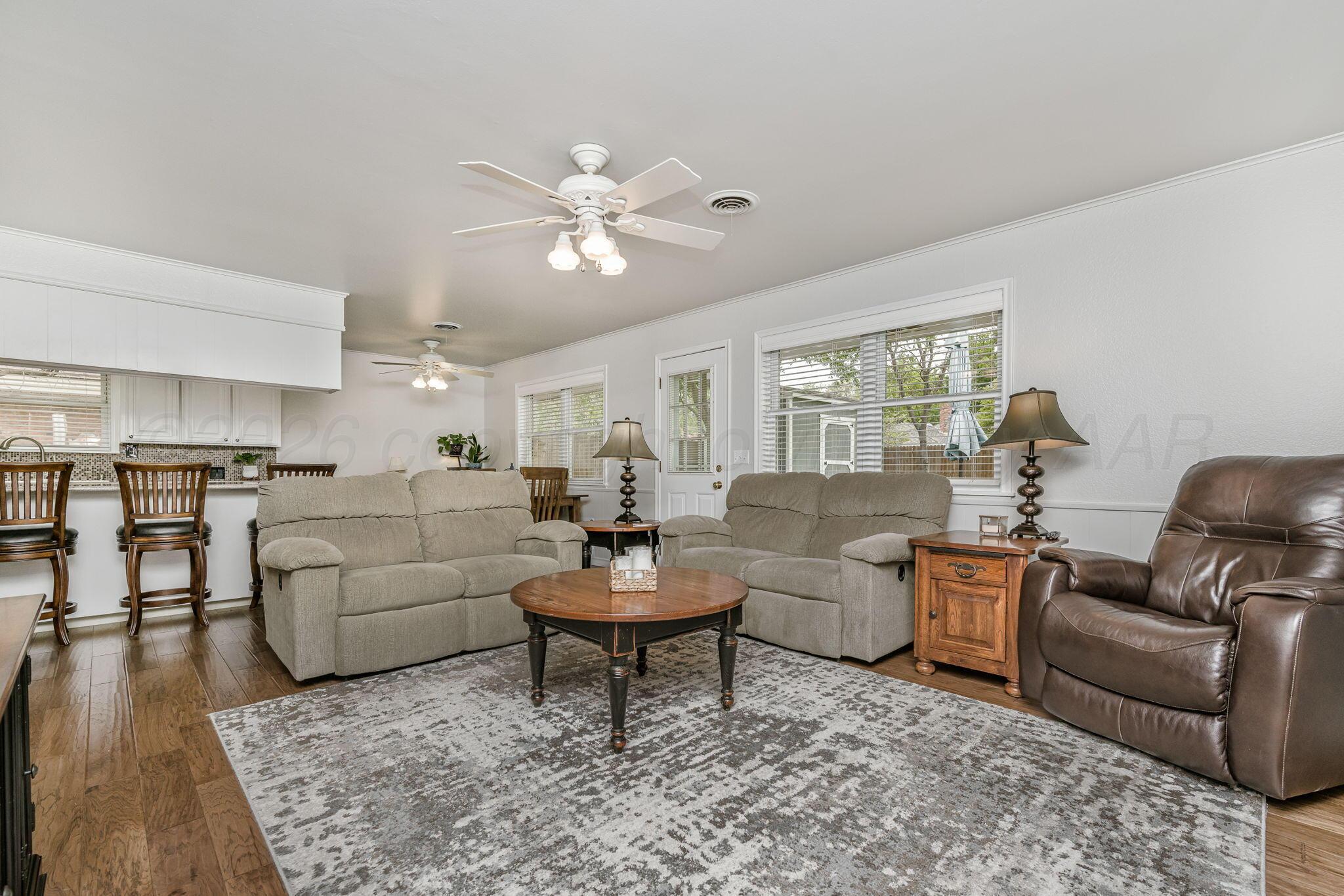 6010 Dreyfuss Road Amarillo, TX 79106 - Photo 7 of 21 2nd Living Room