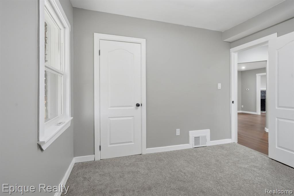 9991 Robson Street Detroit, MI 48227 - Photo 15 of 30