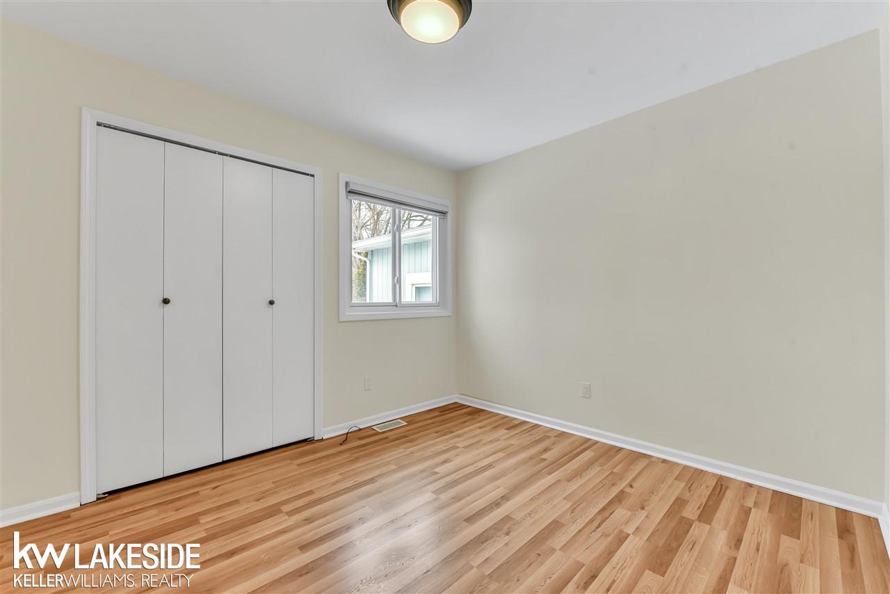 2700 Welch Road Walled Lake, MI 48390 - Photo 14 of 17
