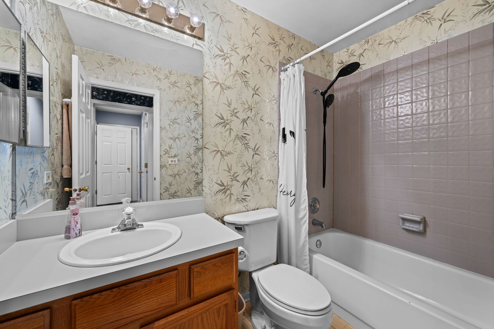 1343 Ridgefield Circle Carol Stream, IL 60188 - Photo 15 of 20 Gallery Image 15