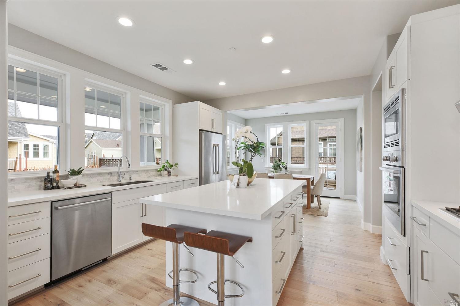 35 Bayharbor Way San Rafael, CA 94901 - Photo 1 of 1 Gallery Image 1