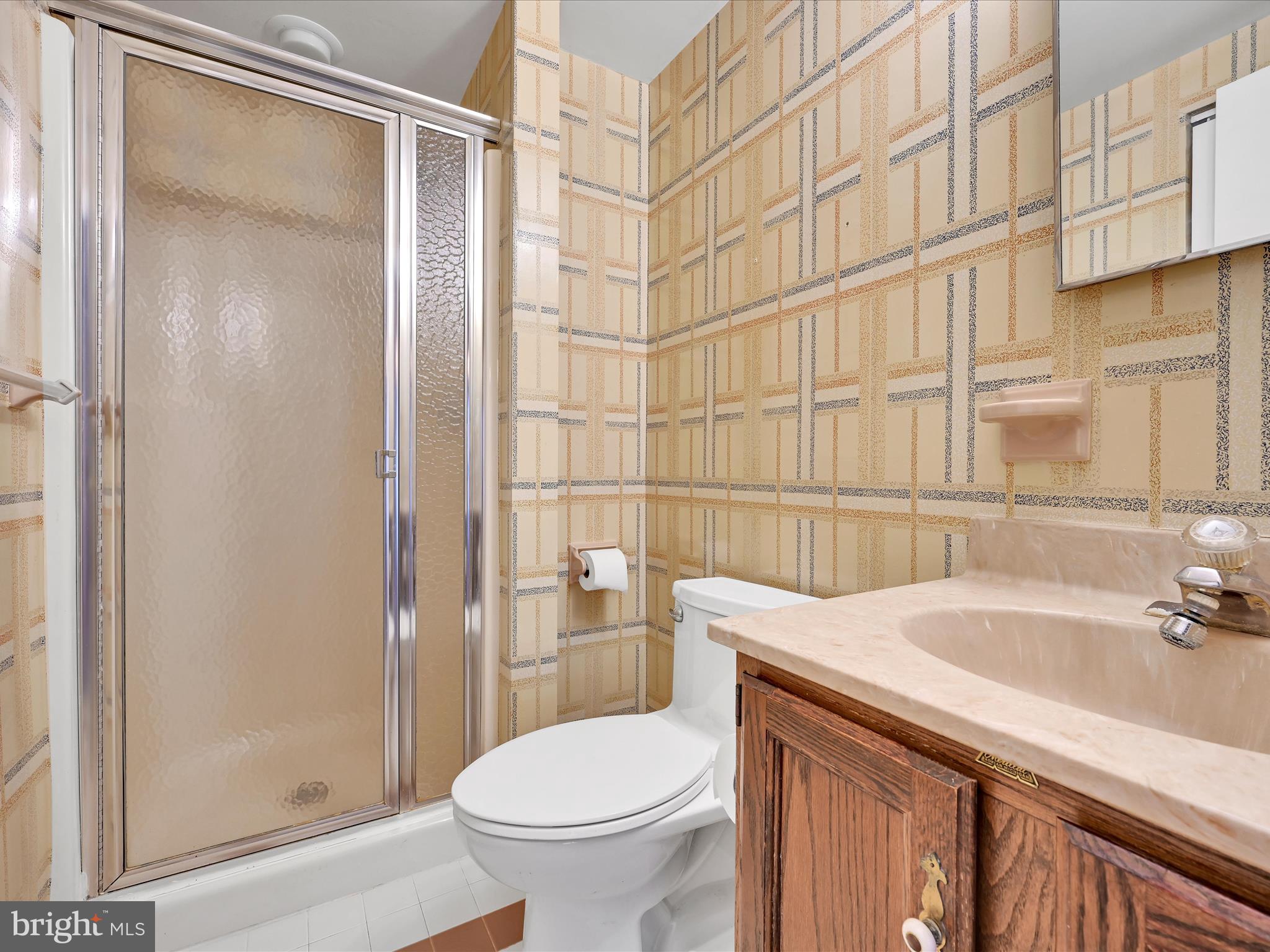 127 Valley Stream Circle Chesterbrook, PA 19087 - Photo 18 of 25 Primary Bathroom