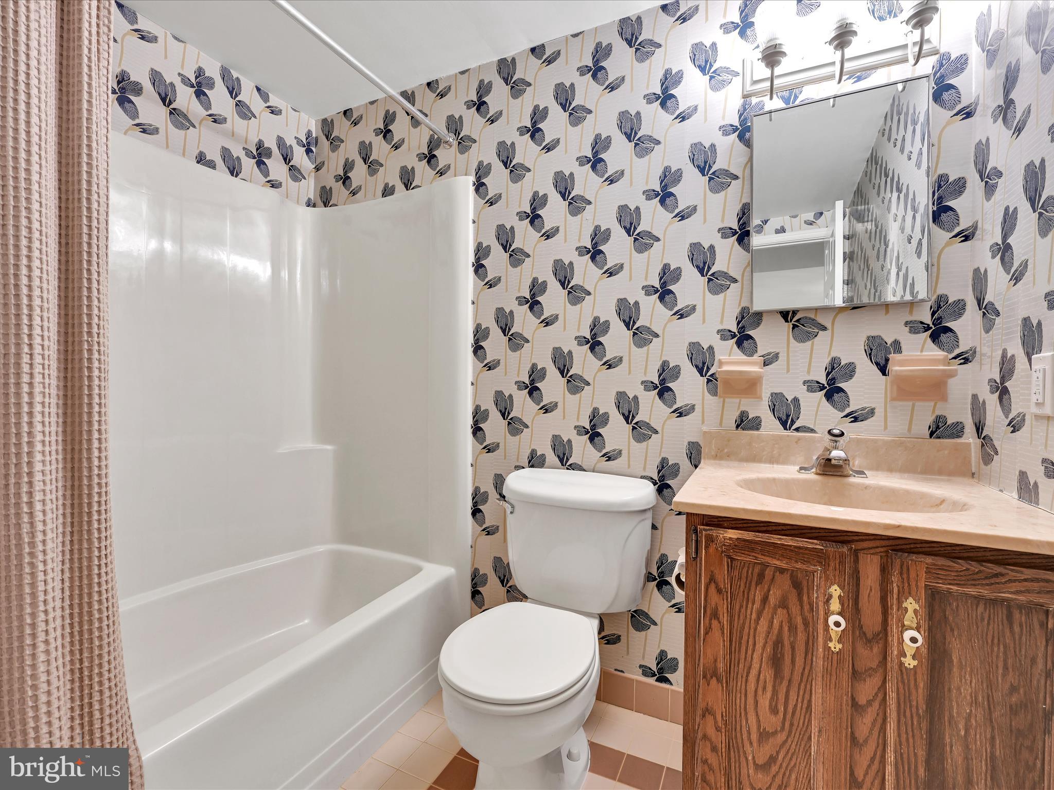127 Valley Stream Circle Chesterbrook, PA 19087 - Photo 22 of 25 Bathroom