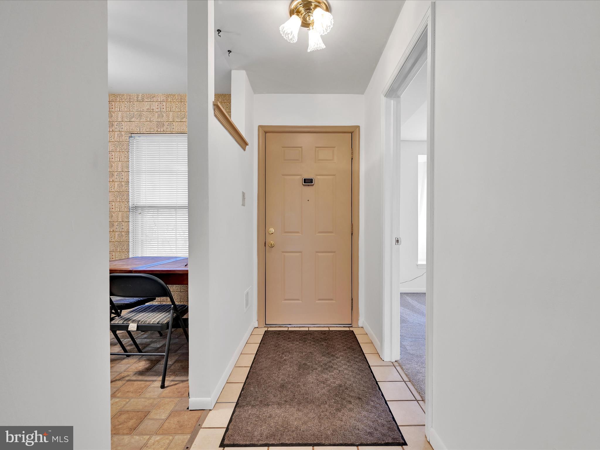 127 Valley Stream Circle Chesterbrook, PA 19087 - Photo 5 of 25 Foyer