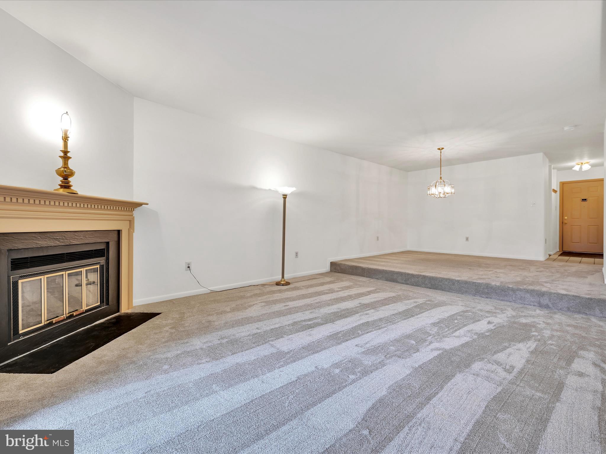127 Valley Stream Circle Chesterbrook, PA 19087 - Photo 7 of 25 Living Room