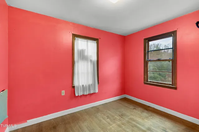 $249,900 | 7593 Cracker Neck Road, Washburn, TN 37888