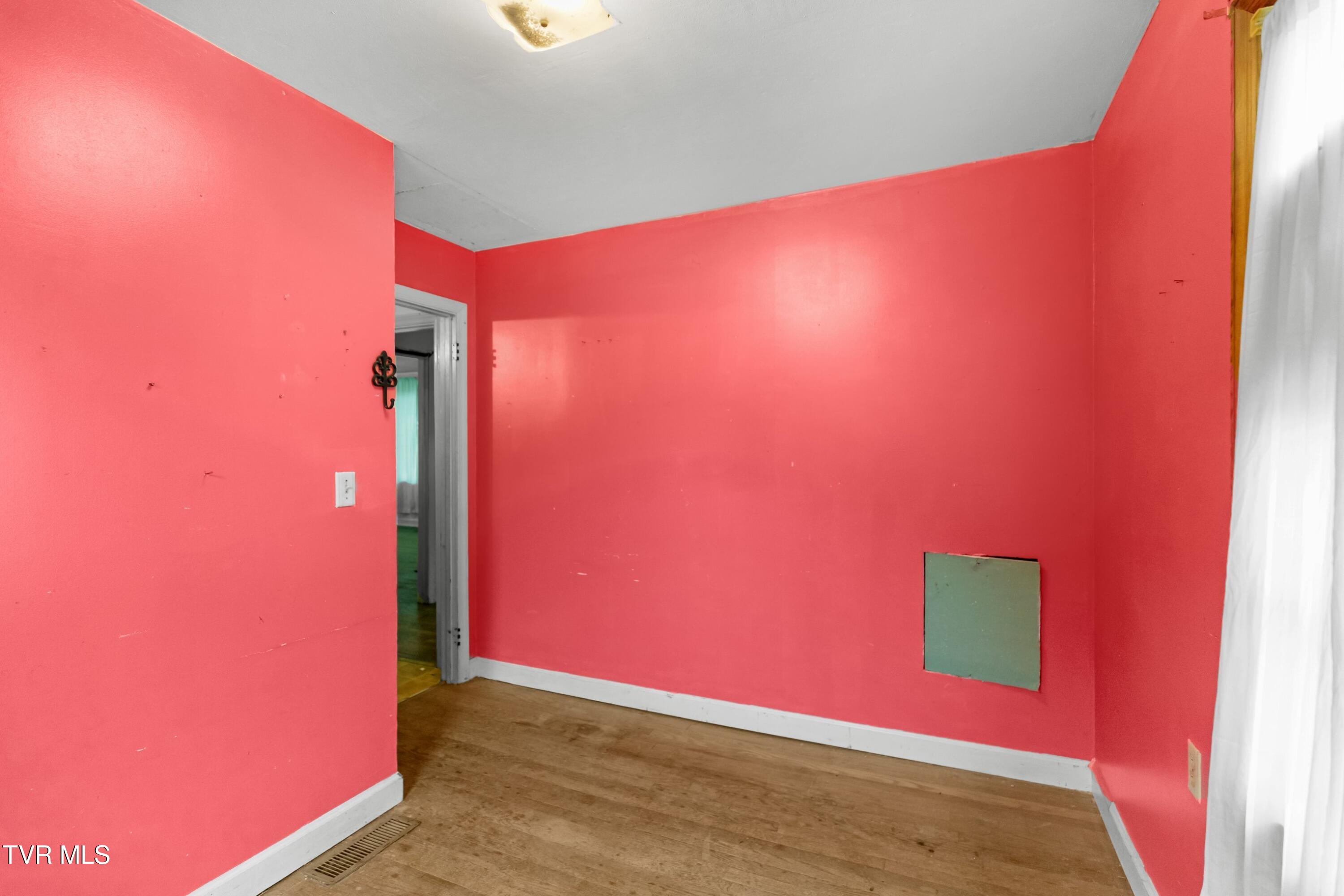 7593 Cracker Neck Road Washburn, TN 37888 - Photo 13 of 32 014-7593CrackerNeckRoad-Washburn-TN-3788