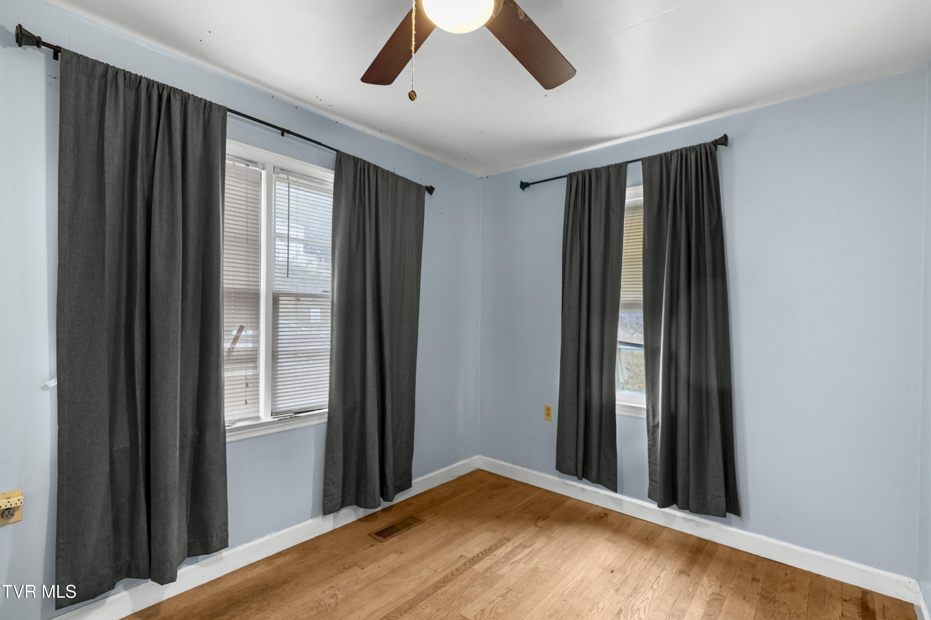 7593 Cracker Neck Road Washburn, TN 37888 - Photo 14 of 32 015-7593CrackerNeckRoad-Washburn-TN-3788