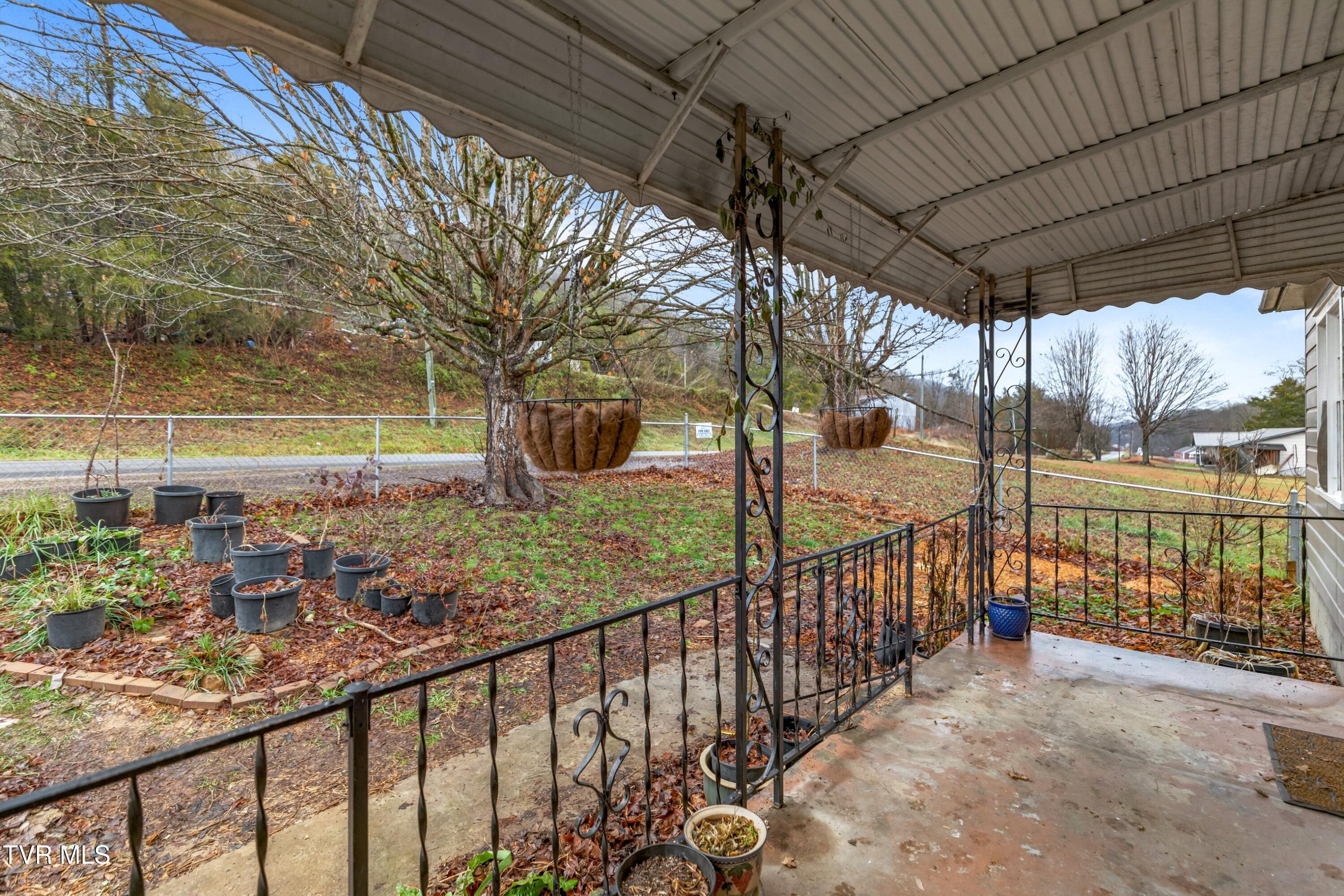 7593 Cracker Neck Road Washburn, TN 37888 - Photo 17 of 32 018-7593CrackerNeckRoad-Washburn-TN-3788