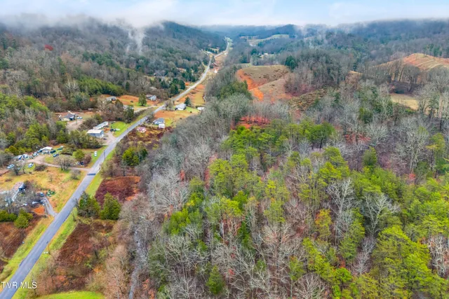 $249,900 | 7593 Cracker Neck Road, Washburn, TN 37888