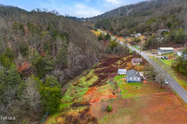 $249,900 | 7593 Cracker Neck Road, Washburn, TN 37888