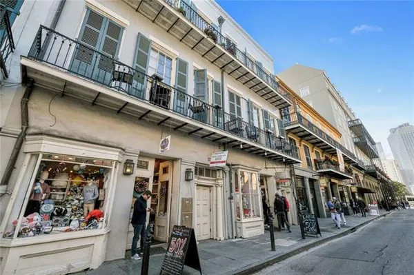$2,450 | 526 Royal Street, Unit 4, New Orleans, LA 70130
