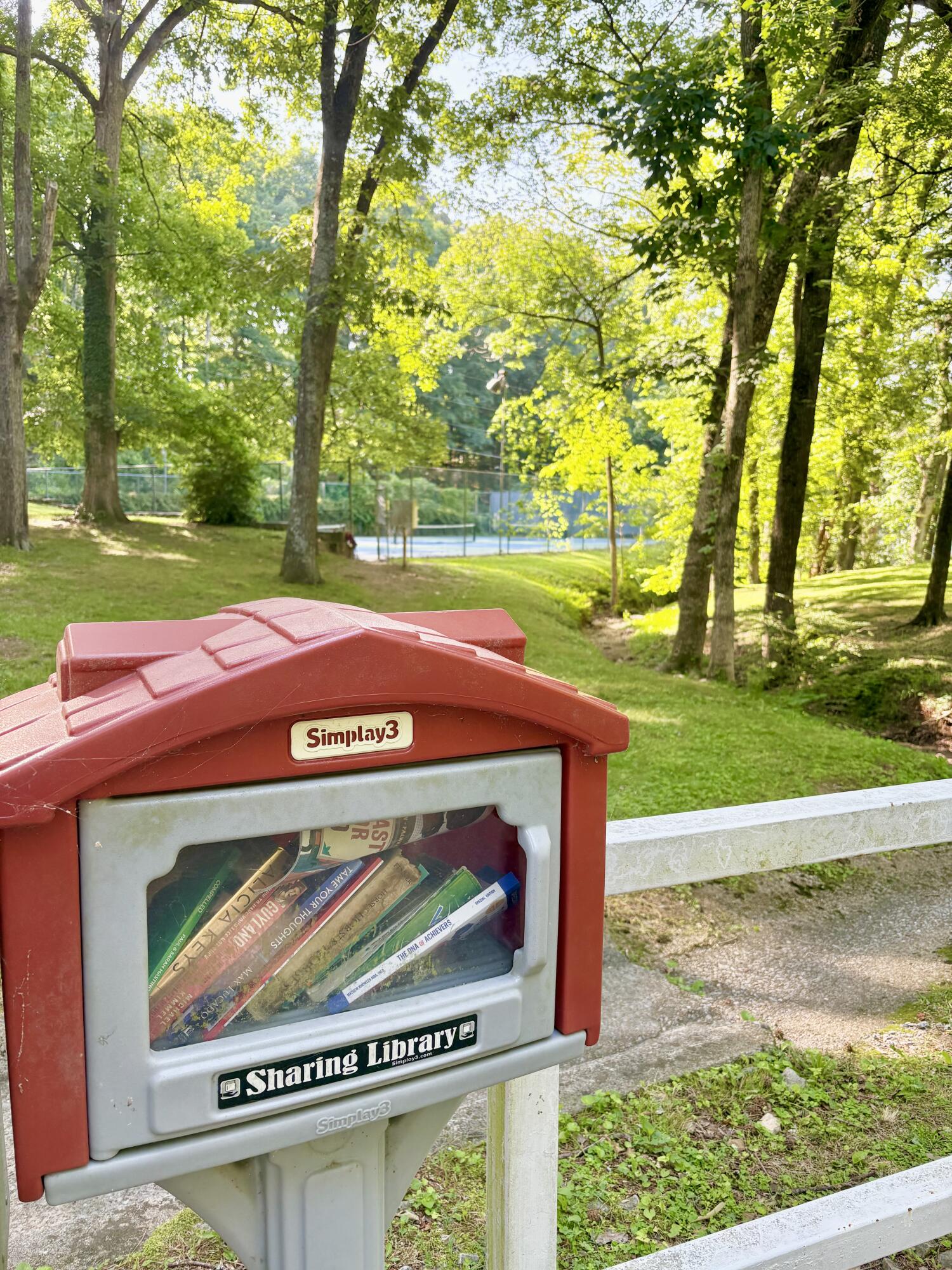 1808 Hidden Harbor Road Hixson, TN 37343 - Photo 68 of 73 Neighborhood Library