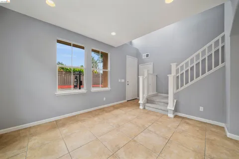 $1,100,000 | 423 Toscana Way, Hayward, CA 94545