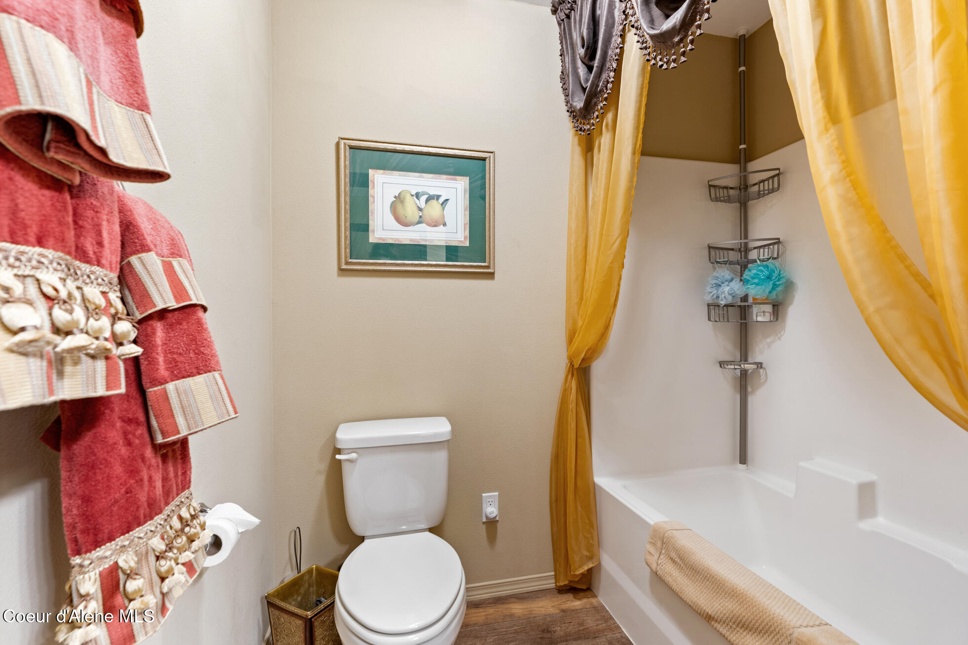 87705 State Highway 3 St. Maries, ID 83861 - Photo 26 of 48 Guest Bathroom