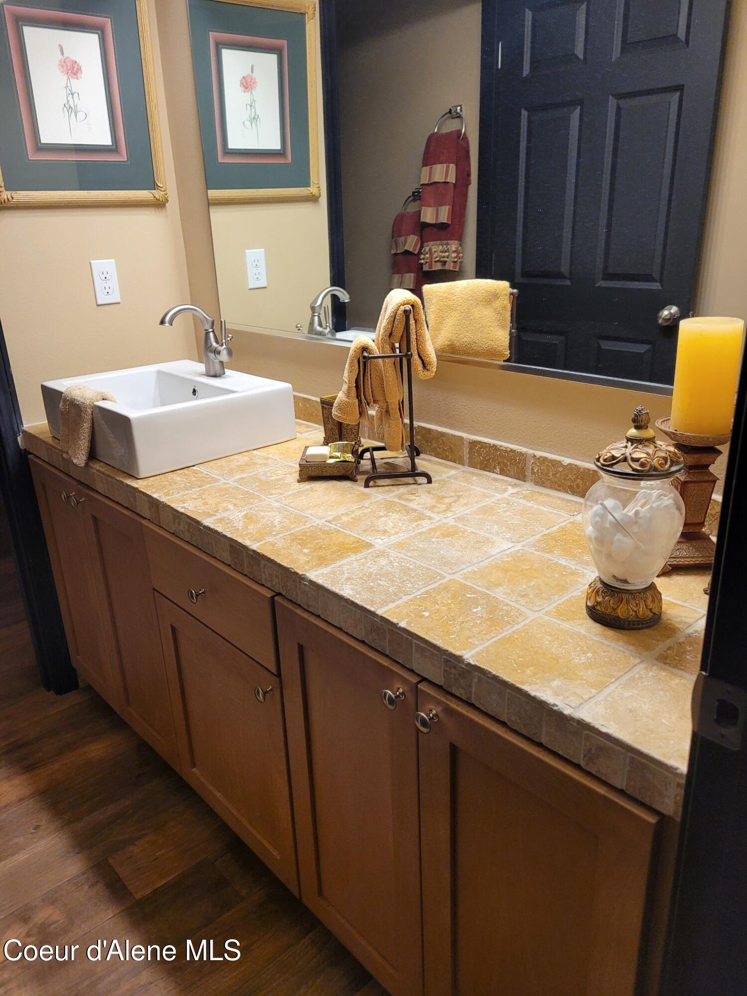87705 State Highway 3 St. Maries, ID 83861 - Photo 27 of 48 Guest Bathroom
