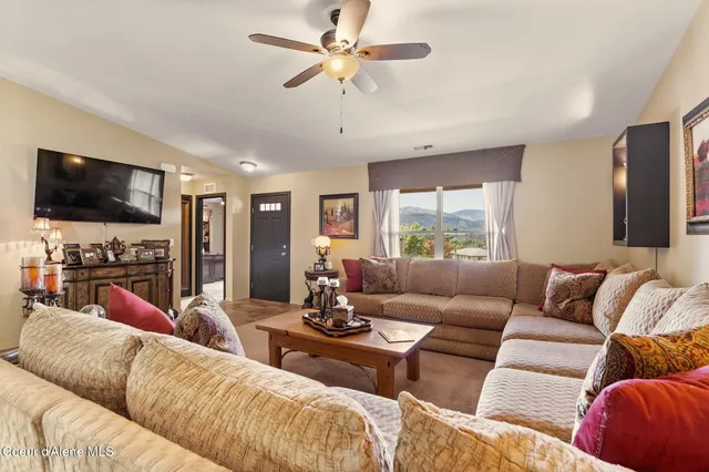 $775,000 | 87705 State Highway 3, St. Maries, ID 83861