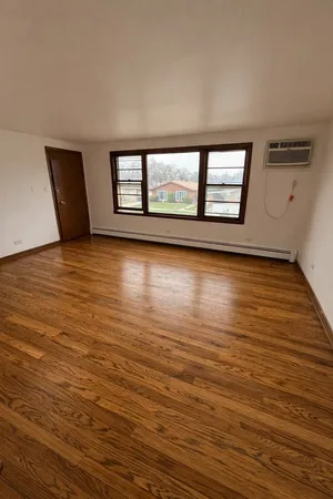 $1,600 | 11800 South Karlov Avenue, Unit 2E, Alsip, IL 60803