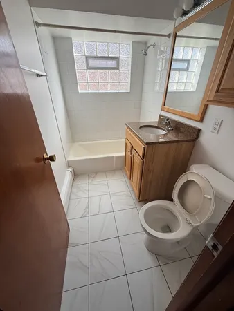 $1,600 | 11800 South Karlov Avenue, Unit 2E, Alsip, IL 60803