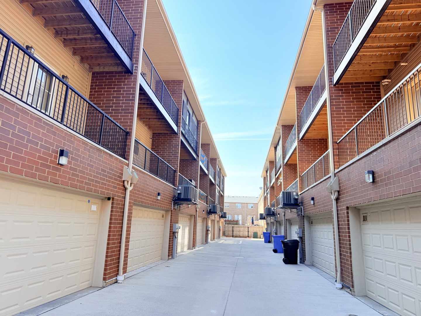 3238 South Shields Avenue Chicago, IL 60616 - Photo 2 of 5 a view of a building with a street