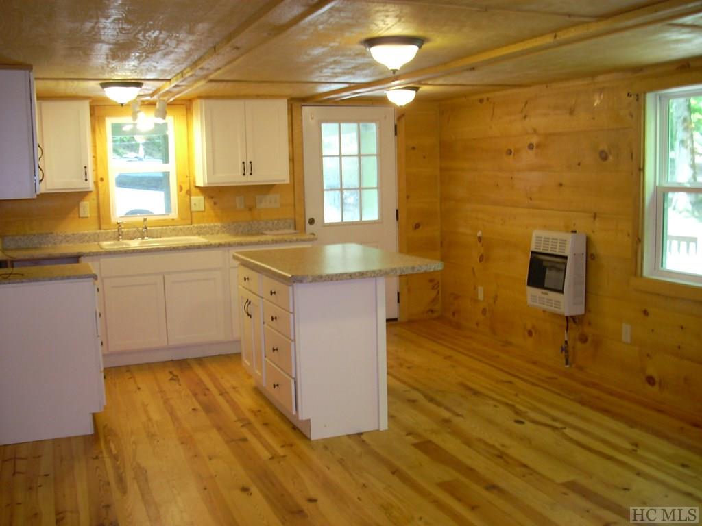 1417 Lloyd Hooper Road Cullowhee, NC 28723 - Photo 8 of 21 Gallery Image 8