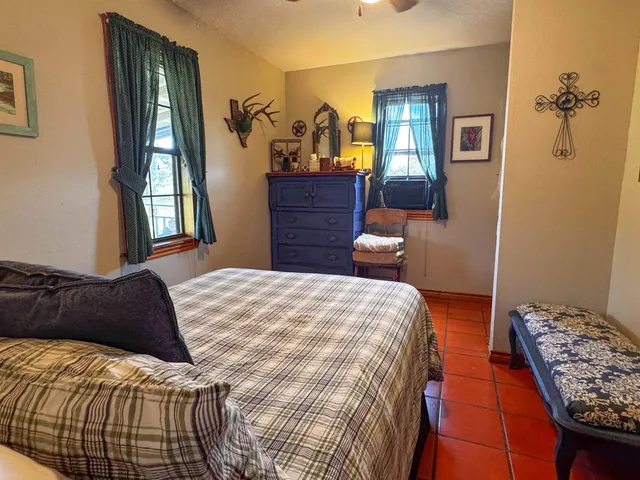 $299,900 | 384 Wild Oak Drive, Llano, TX 78643