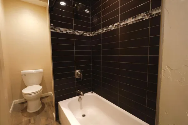 $1,500 | 1004 West Cayuga Drive, Athens, TX 75751